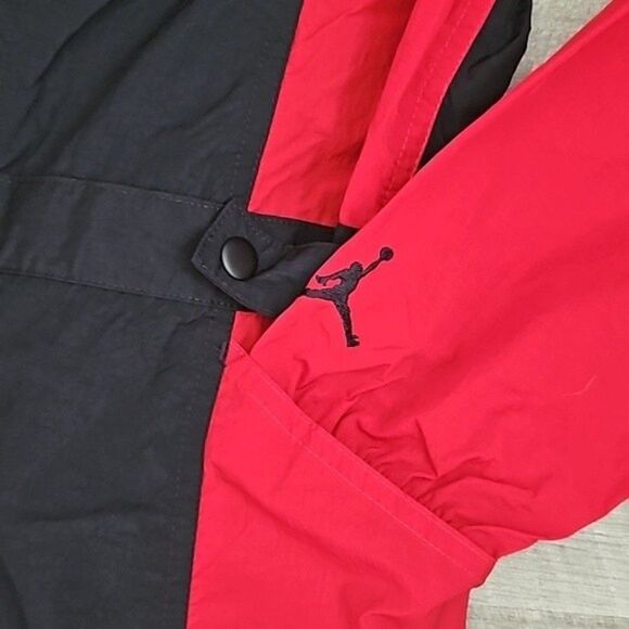 Jordan Jumpsuit Windbreaker Size Medium Red Black Full Bodysuit move to zero - Picture 2 of 11